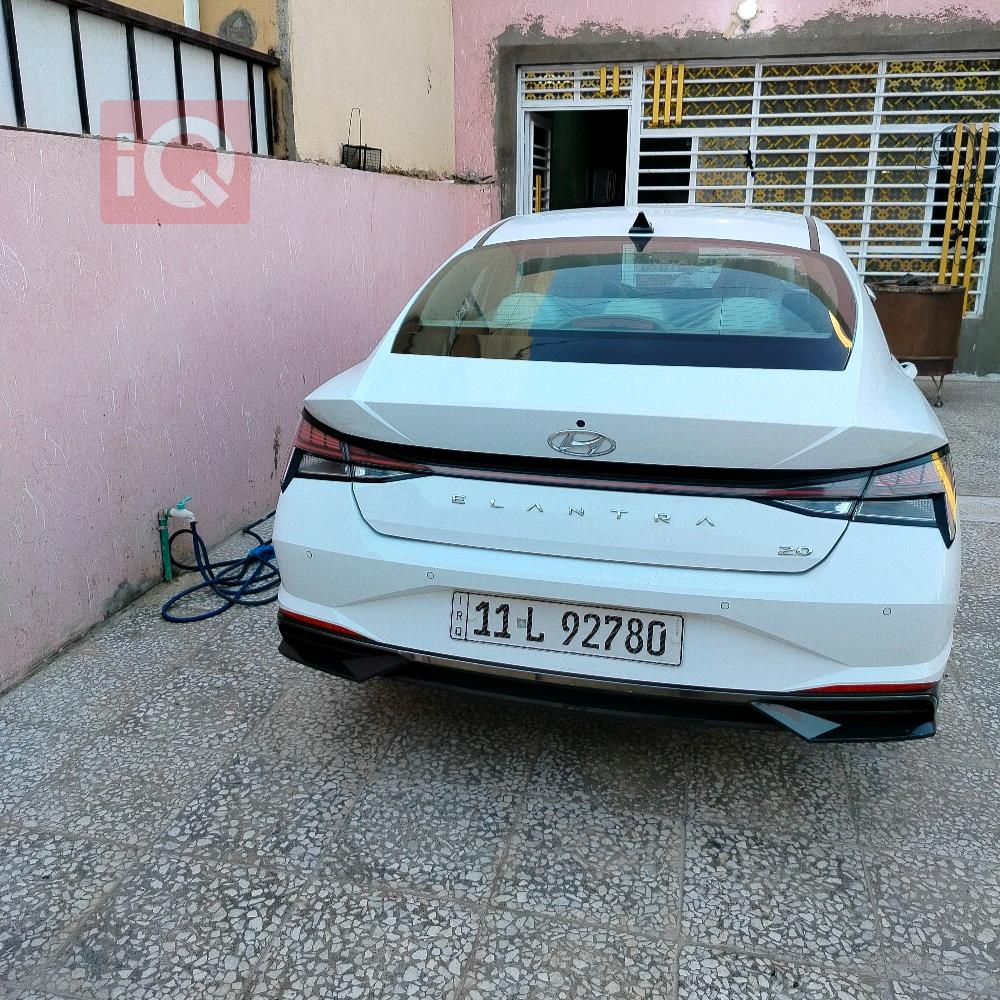 هیوندای ئەلەنترا